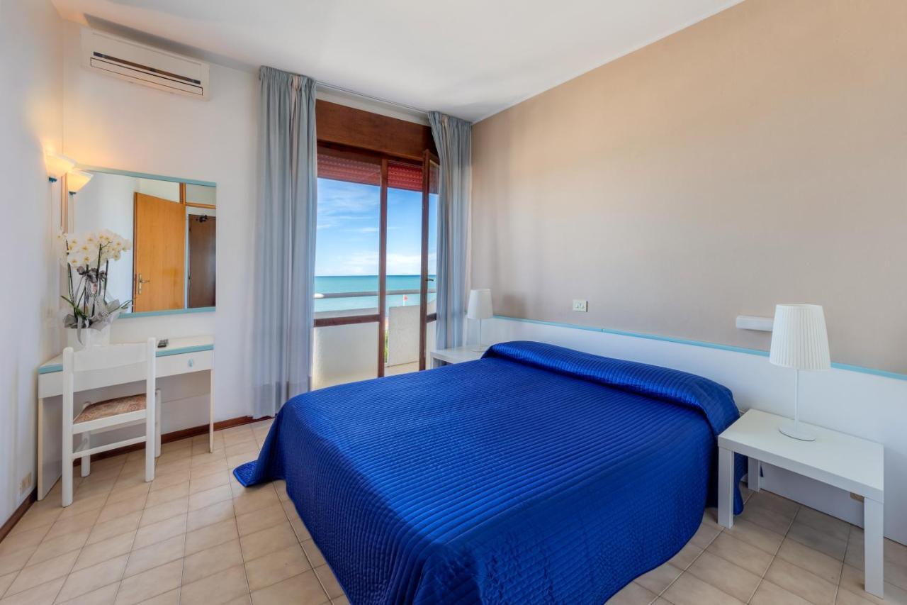 Double Room Sea View,1498577104:JPEG
